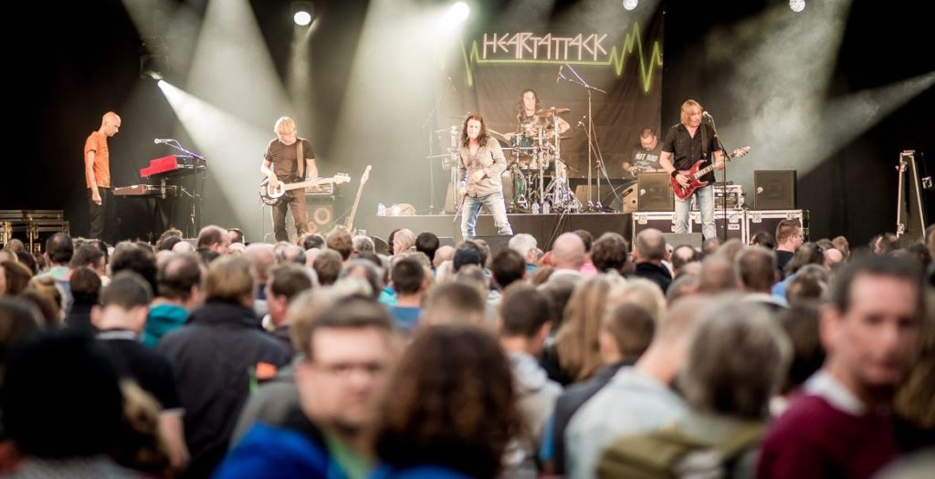 ¿Cómo volverá la música en vivo en 2021? Carnet de vacunación, test rápidos, medidas de seguridad…. 2