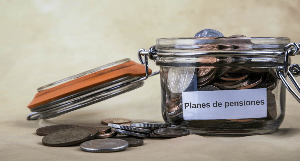 Cómo adaptar inversión y ahorro a los cambios fiscales que vienen. Planes de pensiones. 2 Cómo adaptar inversión y ahorro a los cambios fiscales que vienen. Planes de pensiones. 2